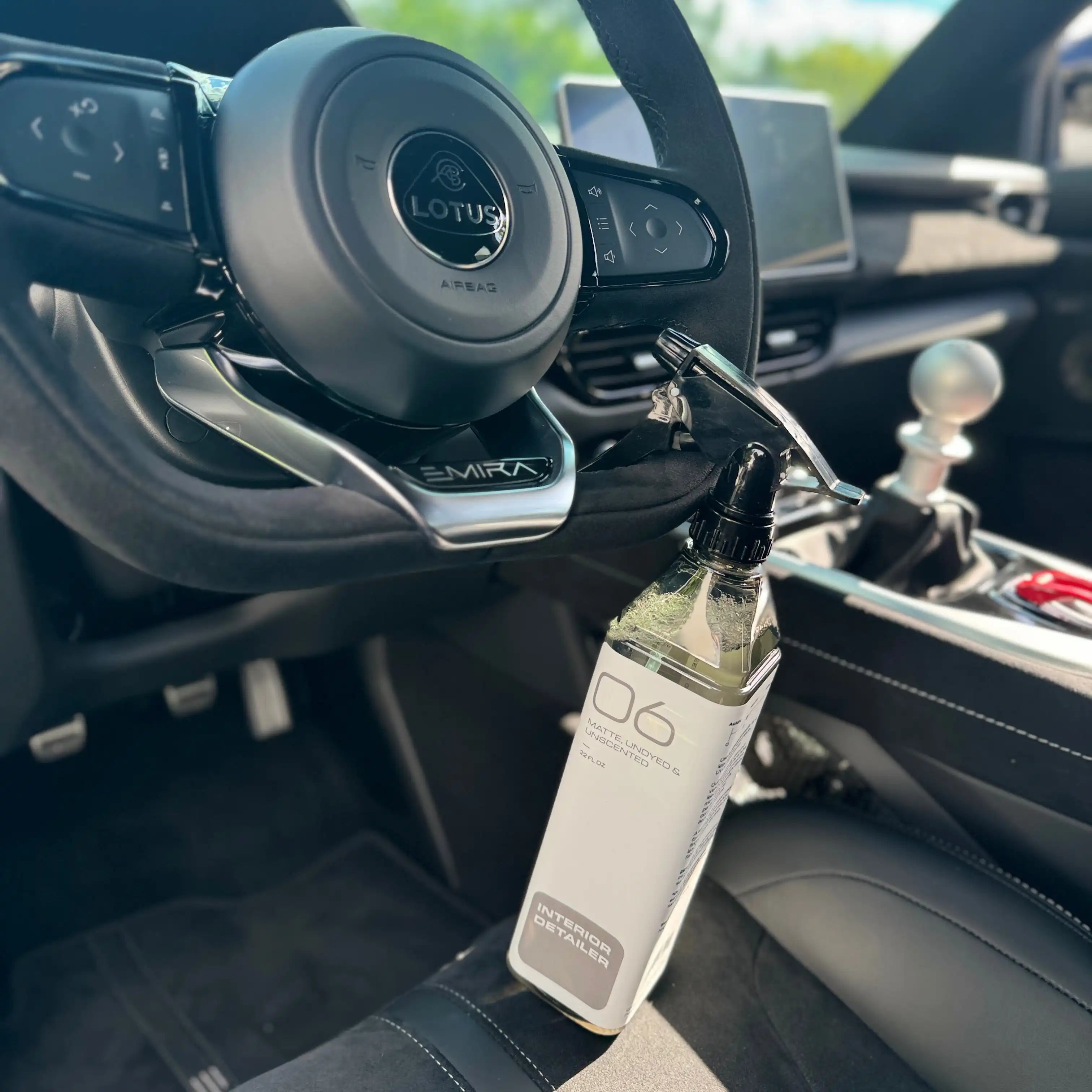GREYSCALE 06 INTERIOR DETAILER | UV-Protective Matte Interior Spray